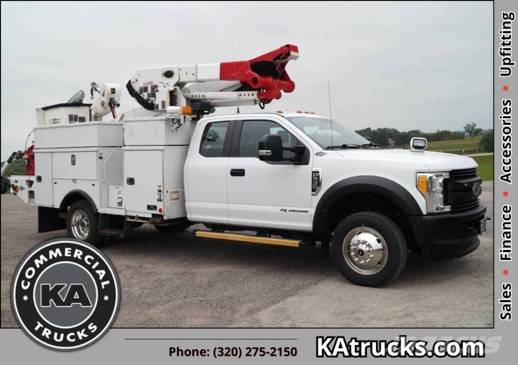 Ford F 550 XL SD 卡車裝載高空作業車