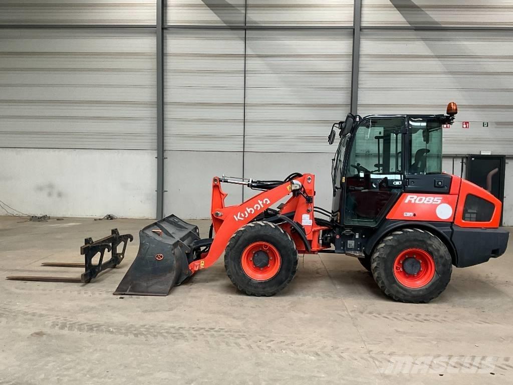 Kubota R 085 輪胎式裝載機