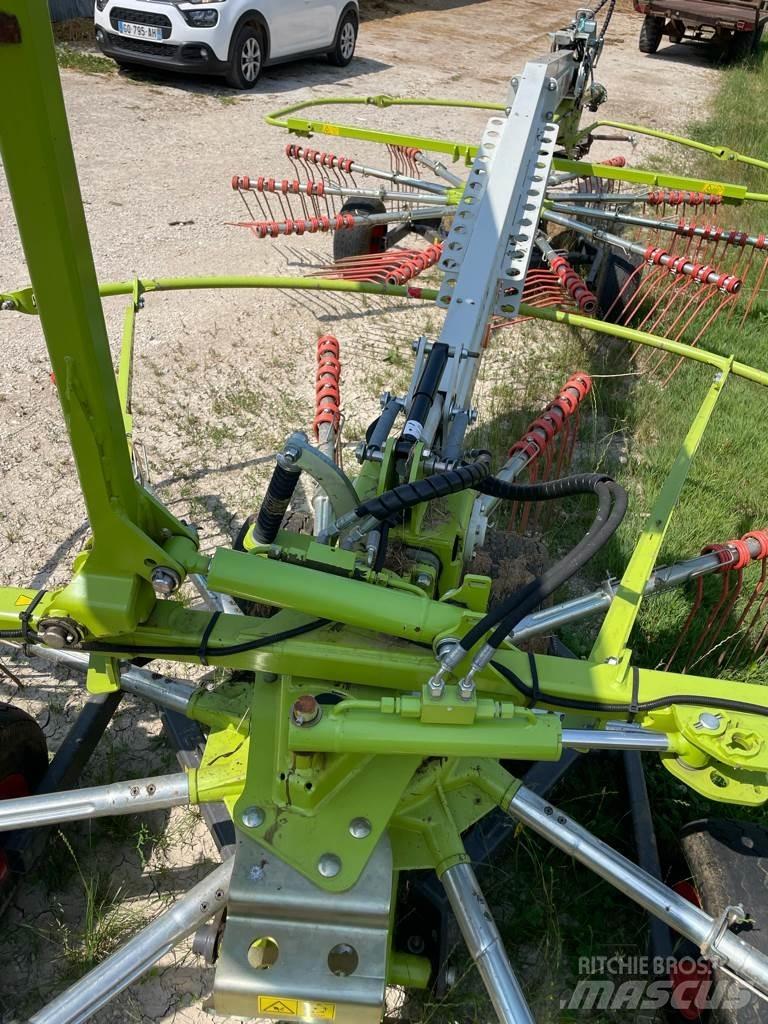 CLAAS Liner 700 堆草機