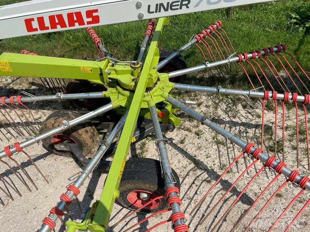 CLAAS Liner 700 堆草機
