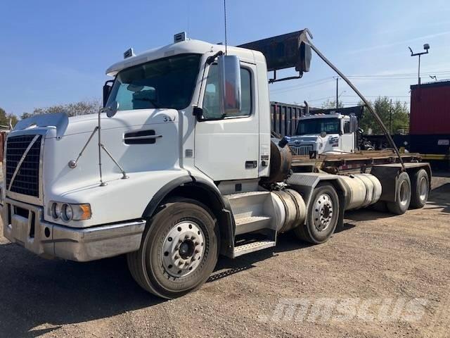 Volvo VHD 起重可拆卸式卡車