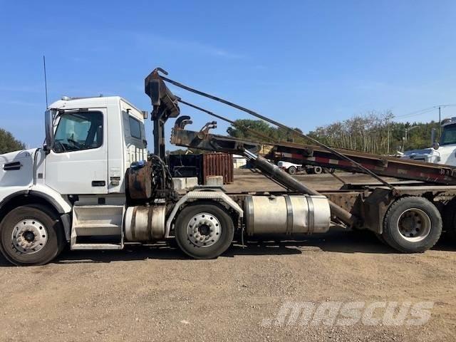 Volvo VHD 起重可拆卸式卡車