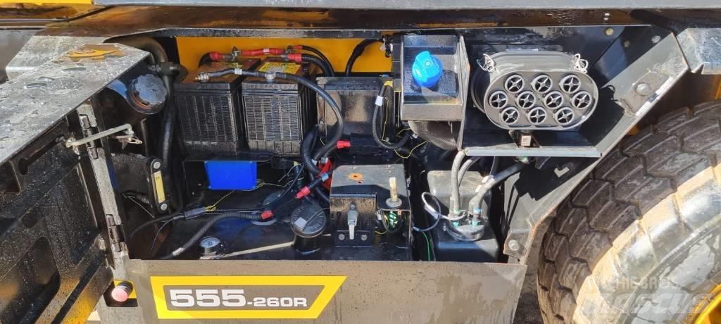 JCB 555-260R 伸縮臂操作車