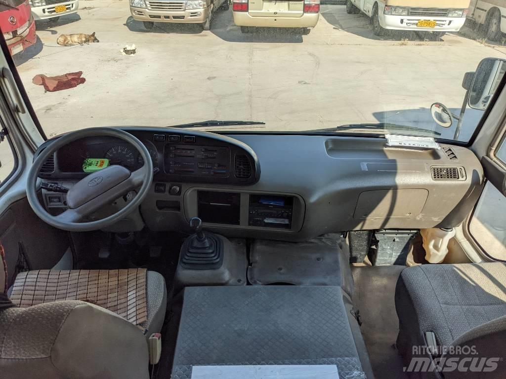 Toyota Coaster Bus 迷你巴士