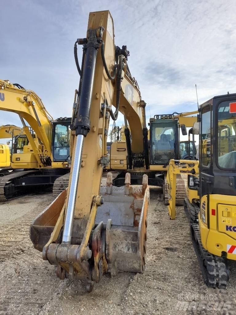 CAT 323 D 履帶式 挖土機/掘鑿機/挖掘機