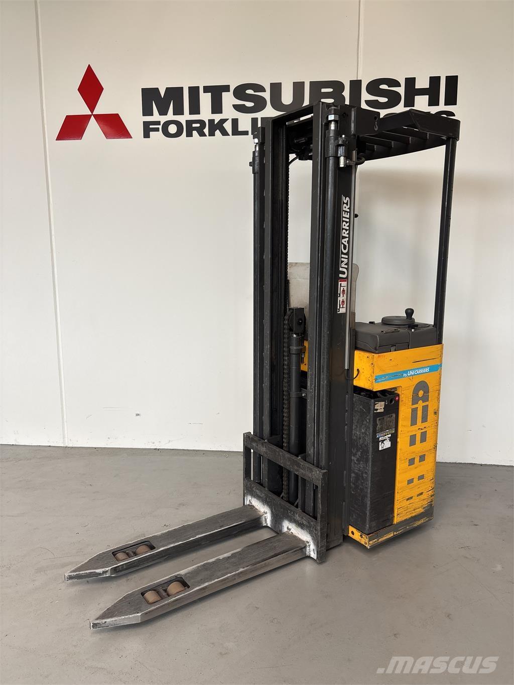 Atlet A160 自走式堆積機