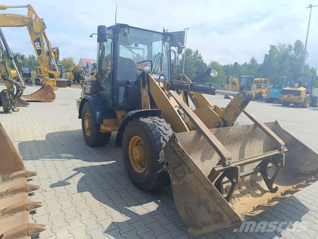 CAT 906 H 輪胎式裝載機
