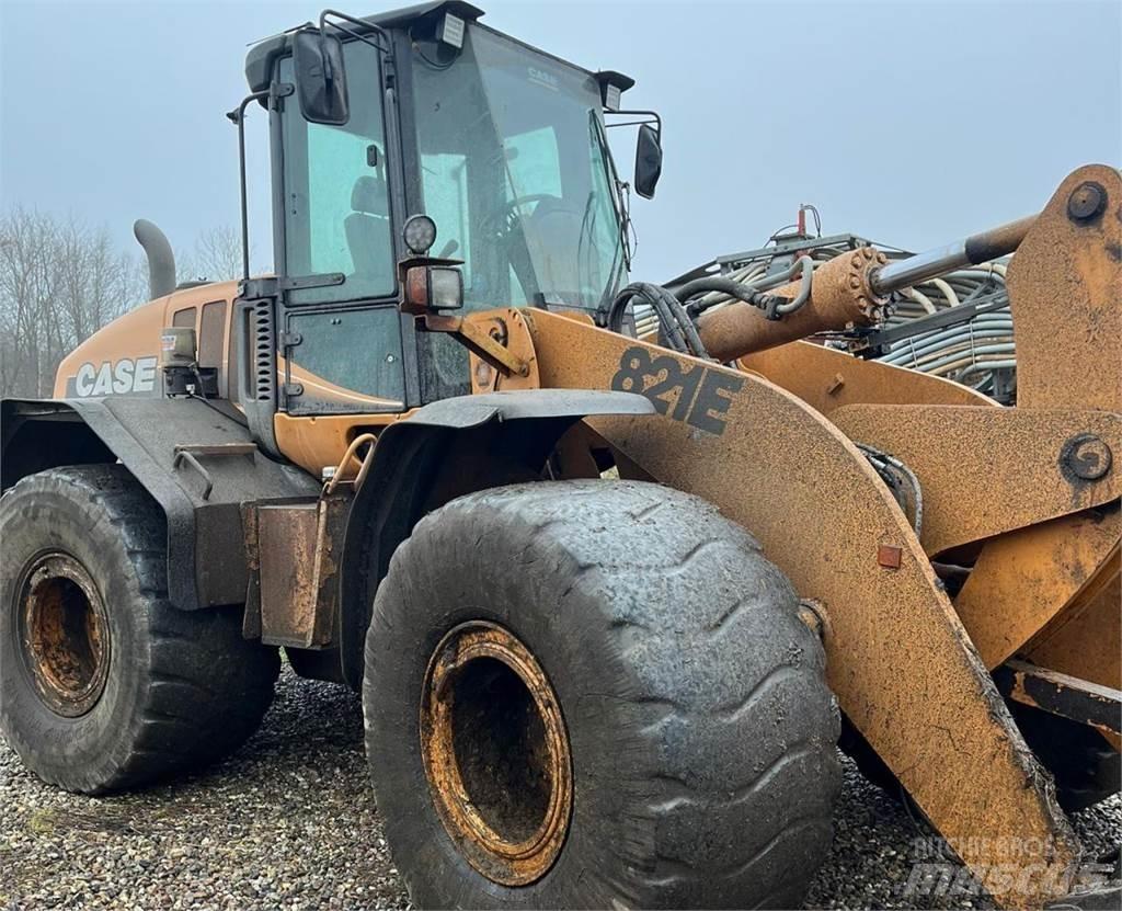 Case IH 821E 輪胎式裝載機