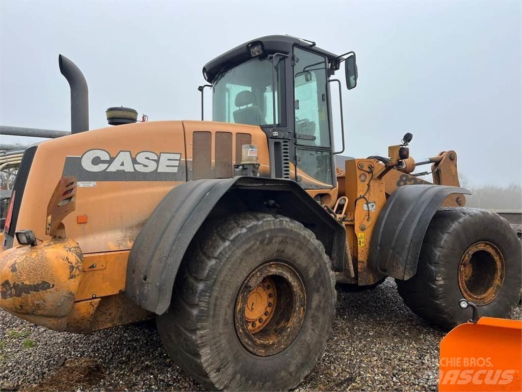 Case IH 821E 輪胎式裝載機
