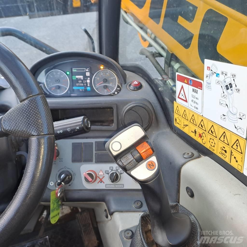 Dieci 38.9 AGRIPLUS 農業用伸縮臂裝載機
