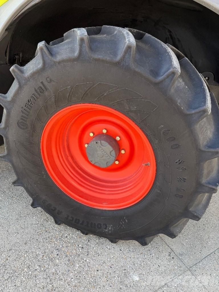CLAAS Jaguar 960 4WD 牧草收穫機