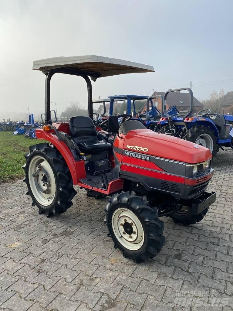 Mitsubishi MT200 小型曳引機