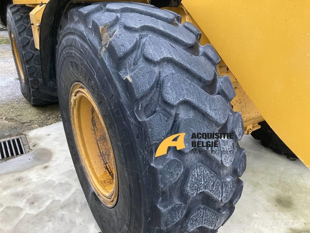 CAT 930M 輪胎式裝載機