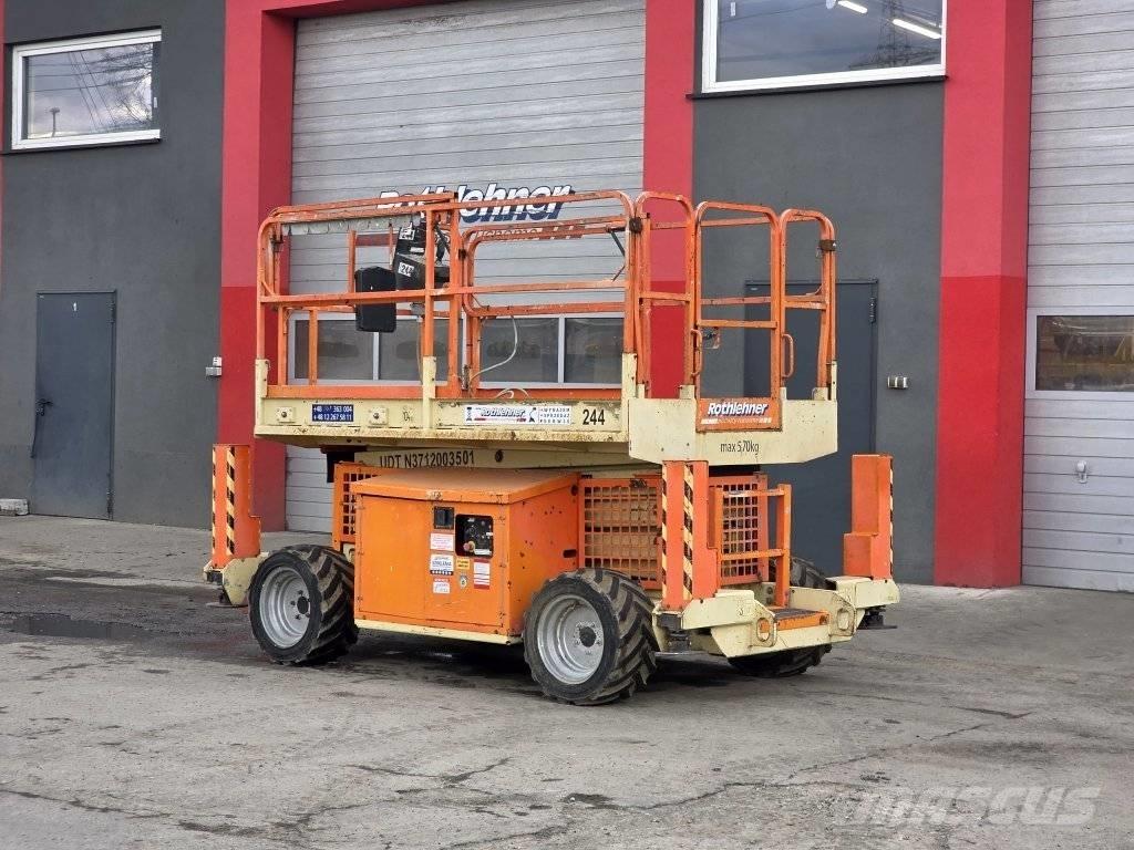 JLG 260 MRT 剪式升降機