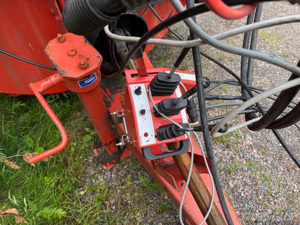 Kuhn Primor 3560 草捆撕碎機、切割機、拆袋機