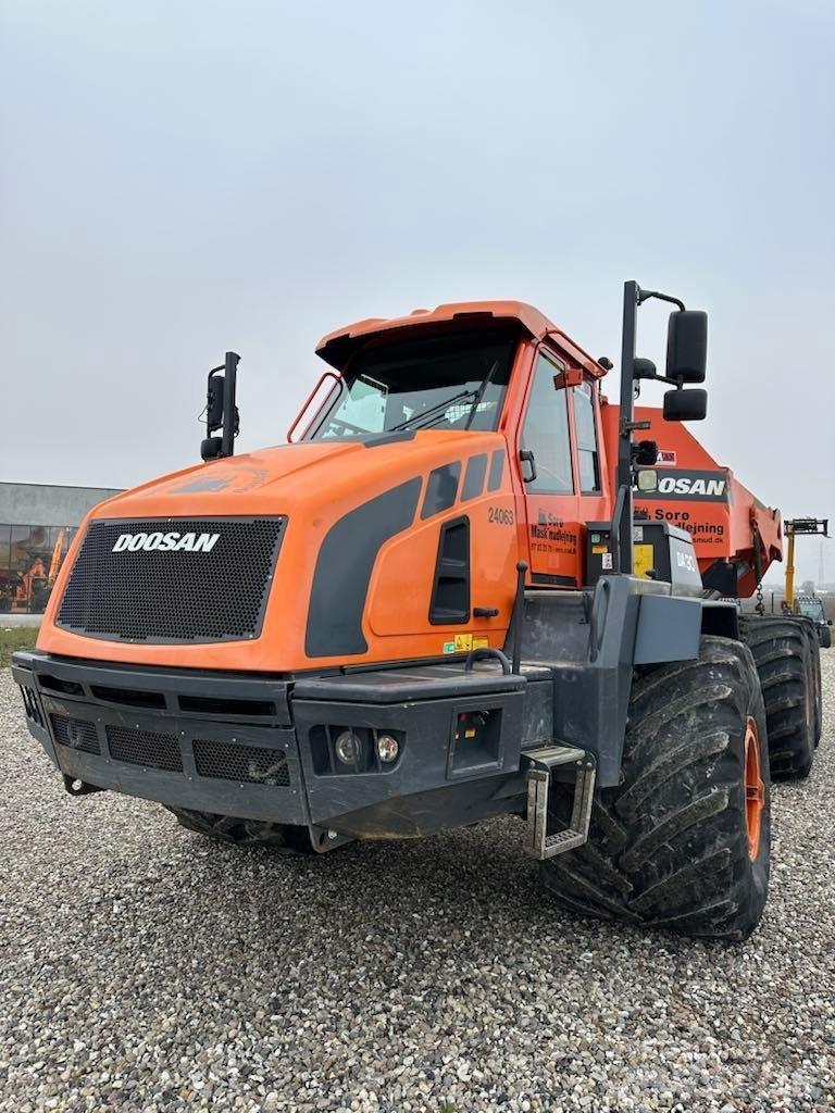 Doosan DA 30 側卸礦車