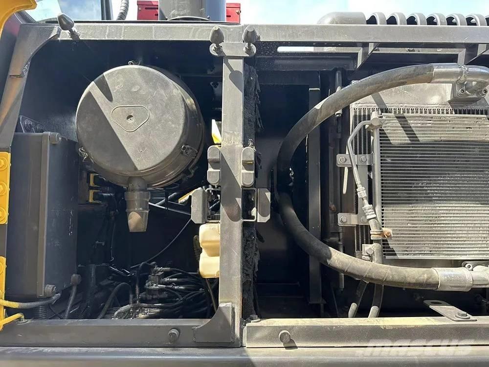 Volvo EC240D 履帶式 挖土機/掘鑿機/挖掘機