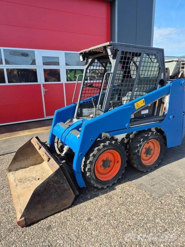 Bobcat 553 滑移轉向裝載機
