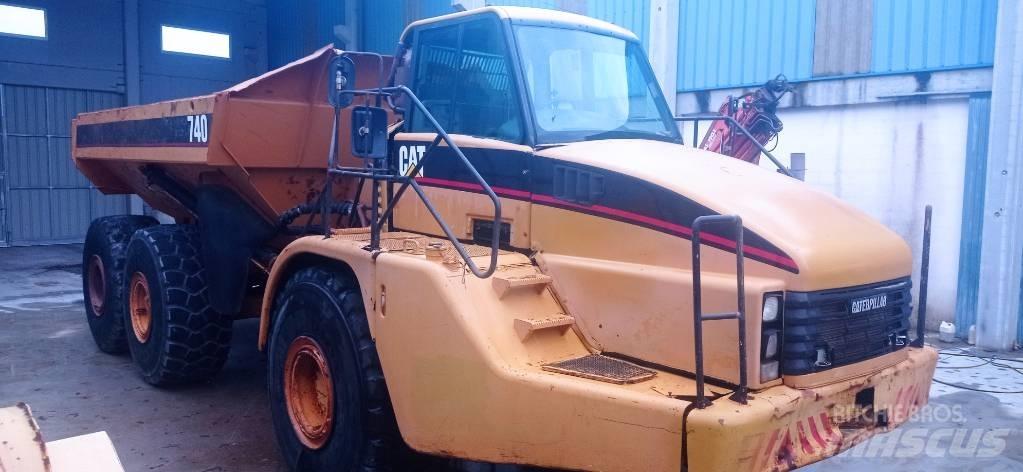 CAT 740 鉸接式起吊車