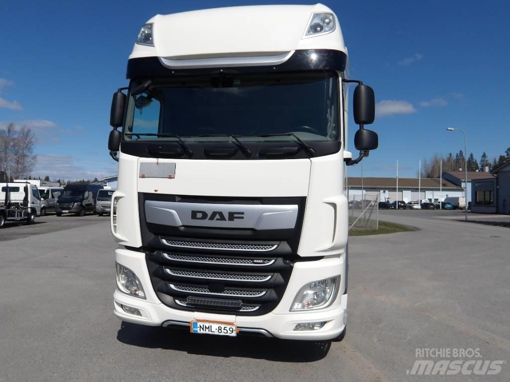 DAF XF 530 6x2 曳引機組件