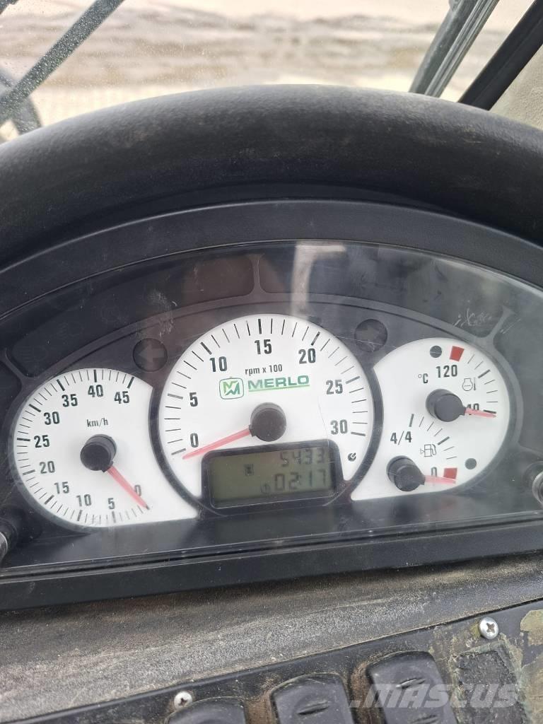 Merlo P 75.9 伸縮臂高空作業車