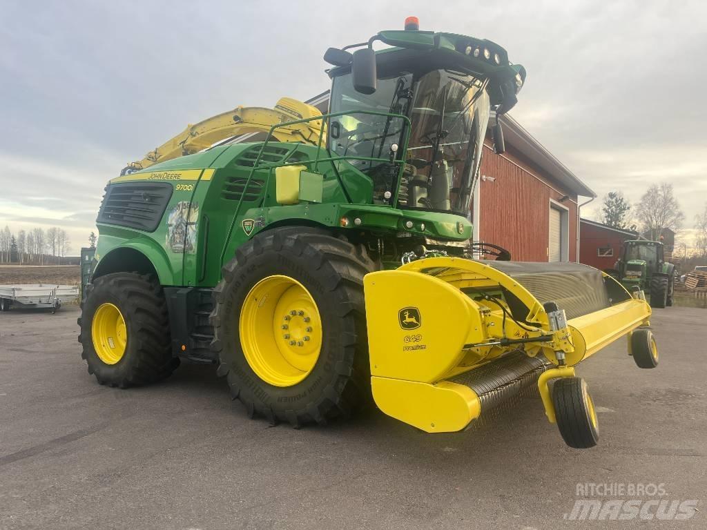 John Deere 9700i 自走式飼料採集機