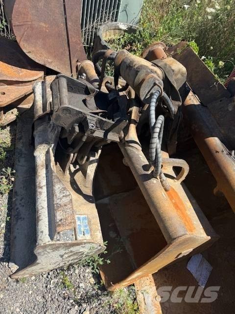 JCB 8085 中型挖土機/掘鑿機/挖掘機 7t-12t