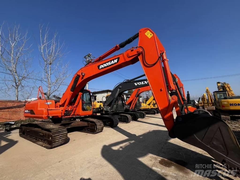 Doosan DH225-7 中型挖土機/掘鑿機/挖掘機 7t-12t