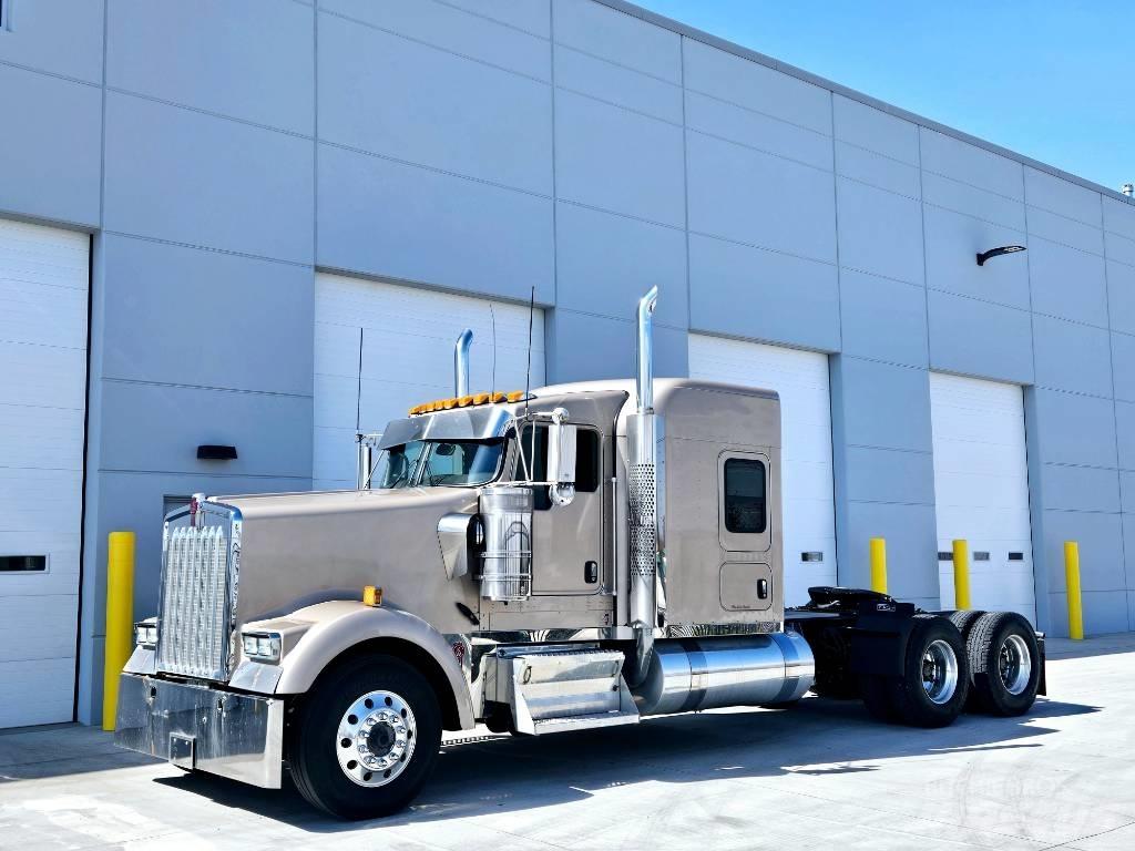 Kenworth W 900 曳引機組件