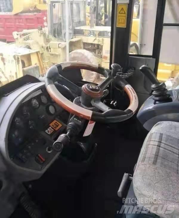CAT 966 H 輪胎式裝載機