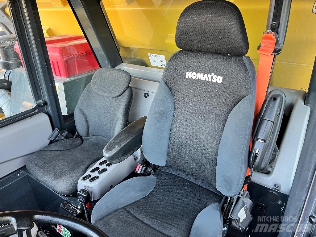 Komatsu 605-8 剛性傾卸卡車