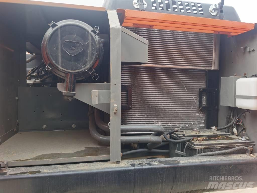 Hitachi ZX 200 履帶式 挖土機/掘鑿機/挖掘機