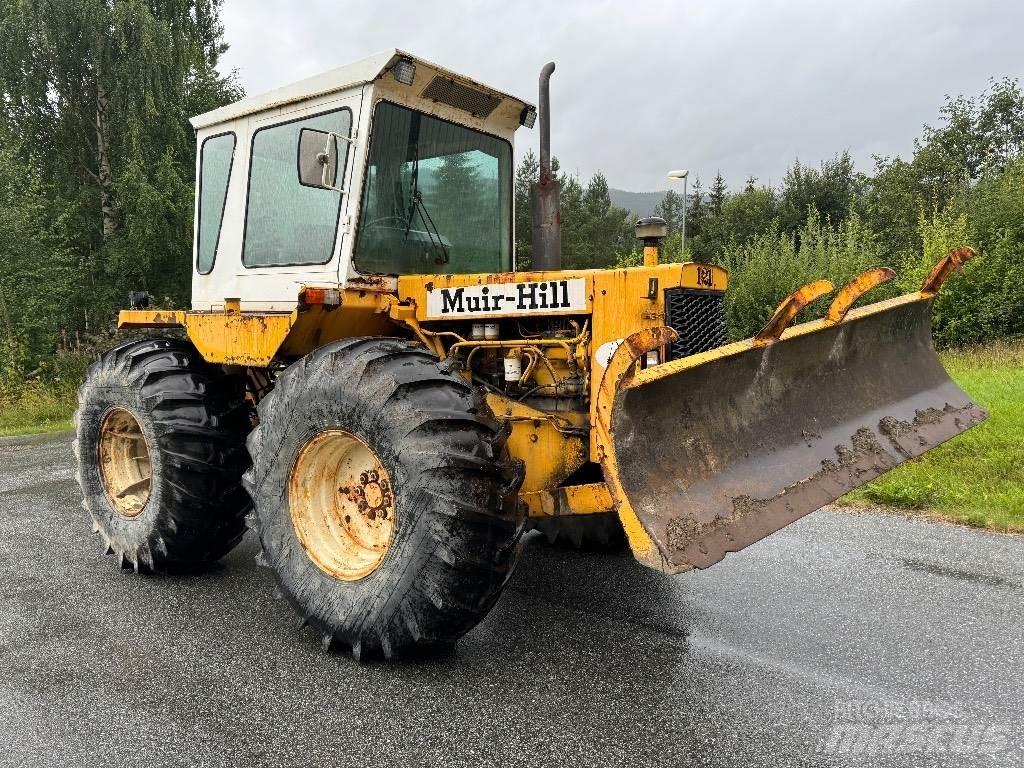 Muir-Hill MH121 曳引機