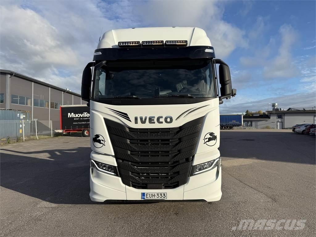 Iveco AS280 6X2 吊鉤式起重車