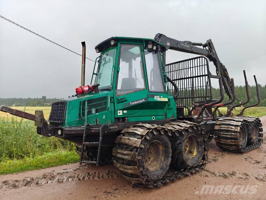 Timberjack 810 B 集運機