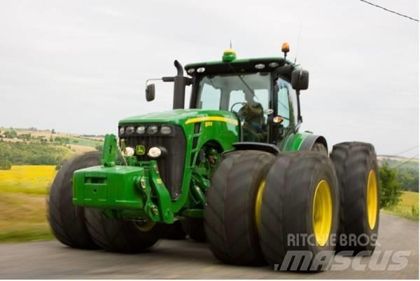 John Deere JD8270 曳引機