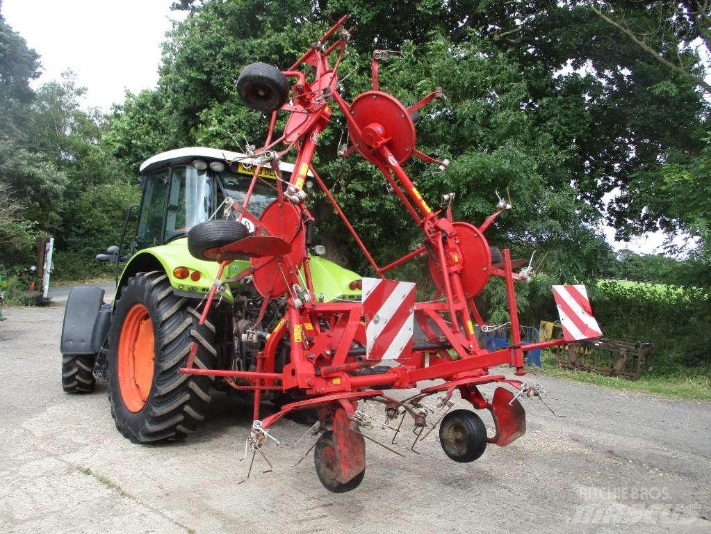 Lely Lotus 770 AWS 耙與翻草機