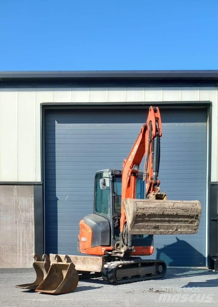 Kubota KX027-4 小型挖土機/掘鑿機<7t(小型挖掘機)