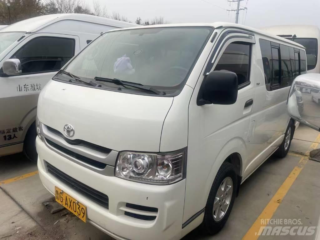 Toyota Hiace 公路客運汽車