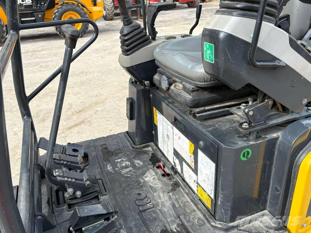 Komatsu PC 14 R-3HS 小型挖土機/掘鑿機<7t(小型挖掘機)