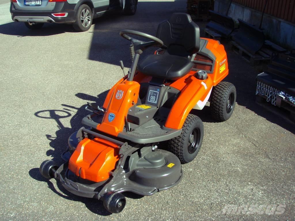 Husqvarna R 214 TC 騎乘式割草機