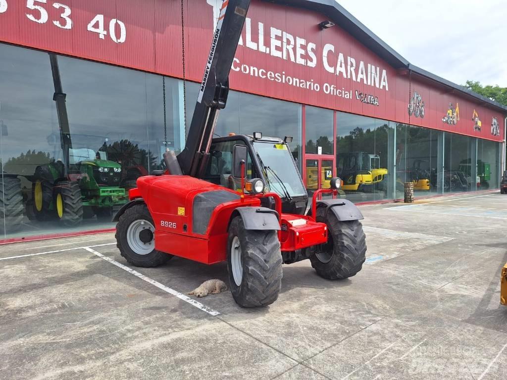 Massey Ferguson 8926 農業用伸縮臂裝載機