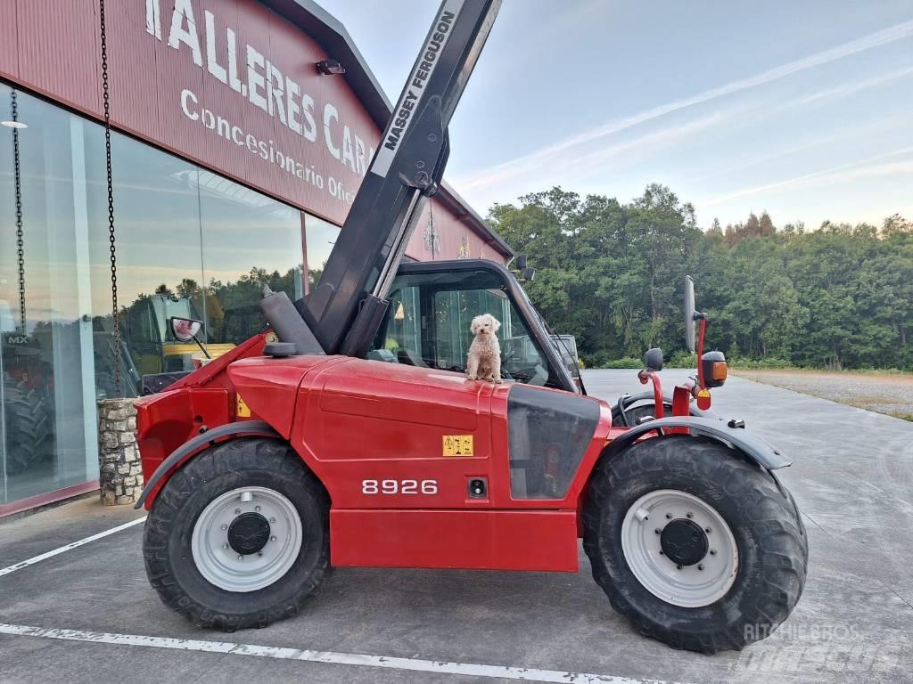 Massey Ferguson 8926 農業用伸縮臂裝載機