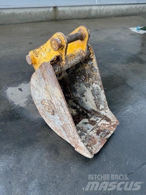 JCB 7-8 TON 反向鏟