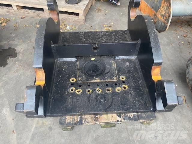 CAT CW70 kopplaat 兩爪吊夾