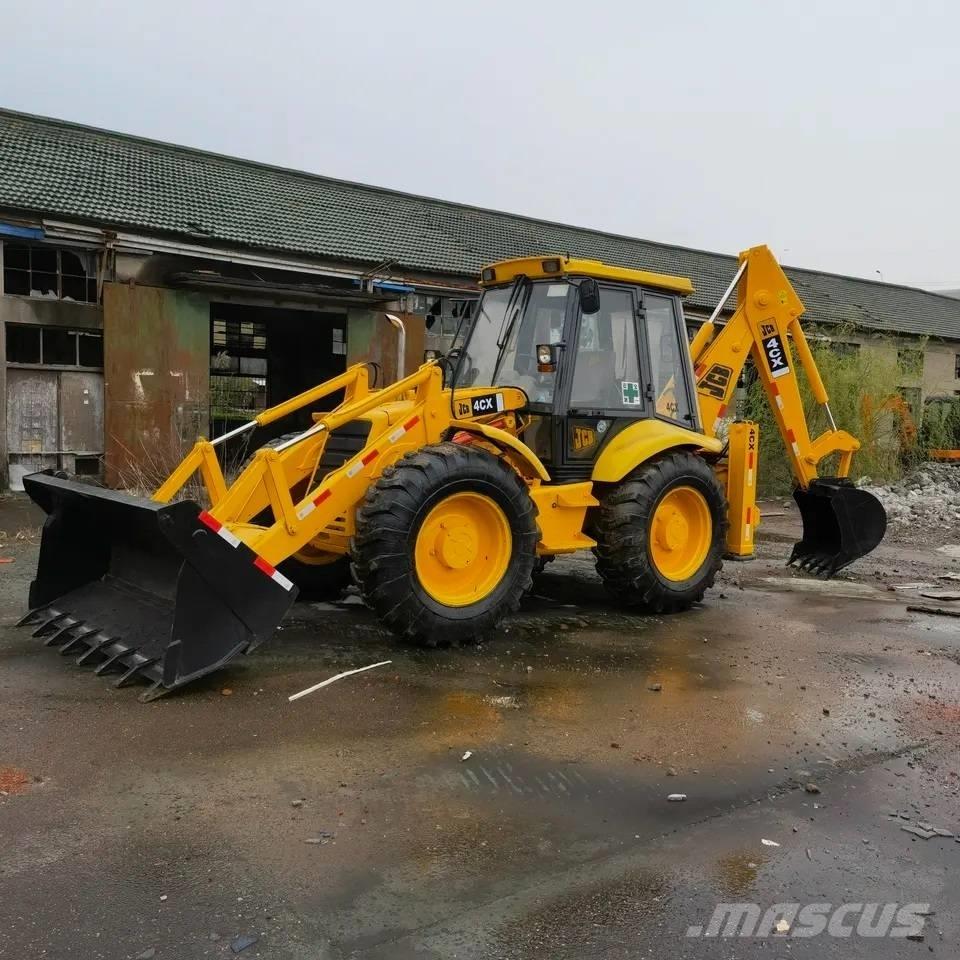 JCB 4CX 反鏟裝載機