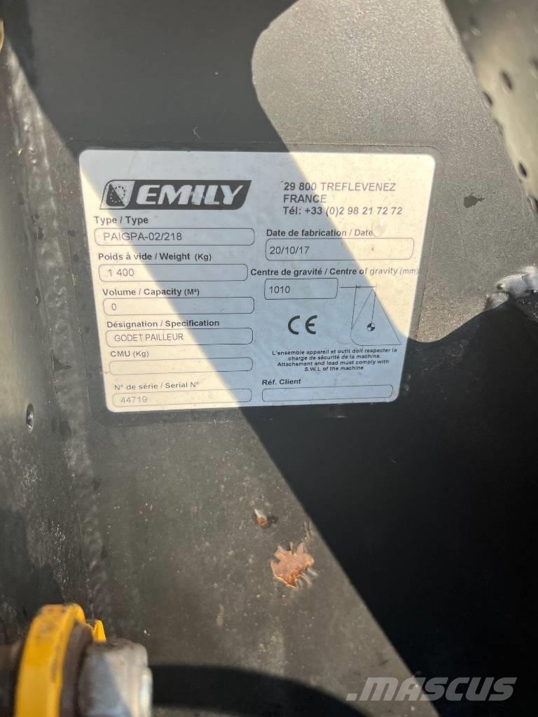 Emily Paigpa 草捆撕碎機、切割機、拆袋機