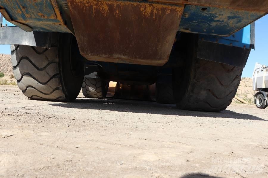 CAT 972 M 輪胎式裝載機