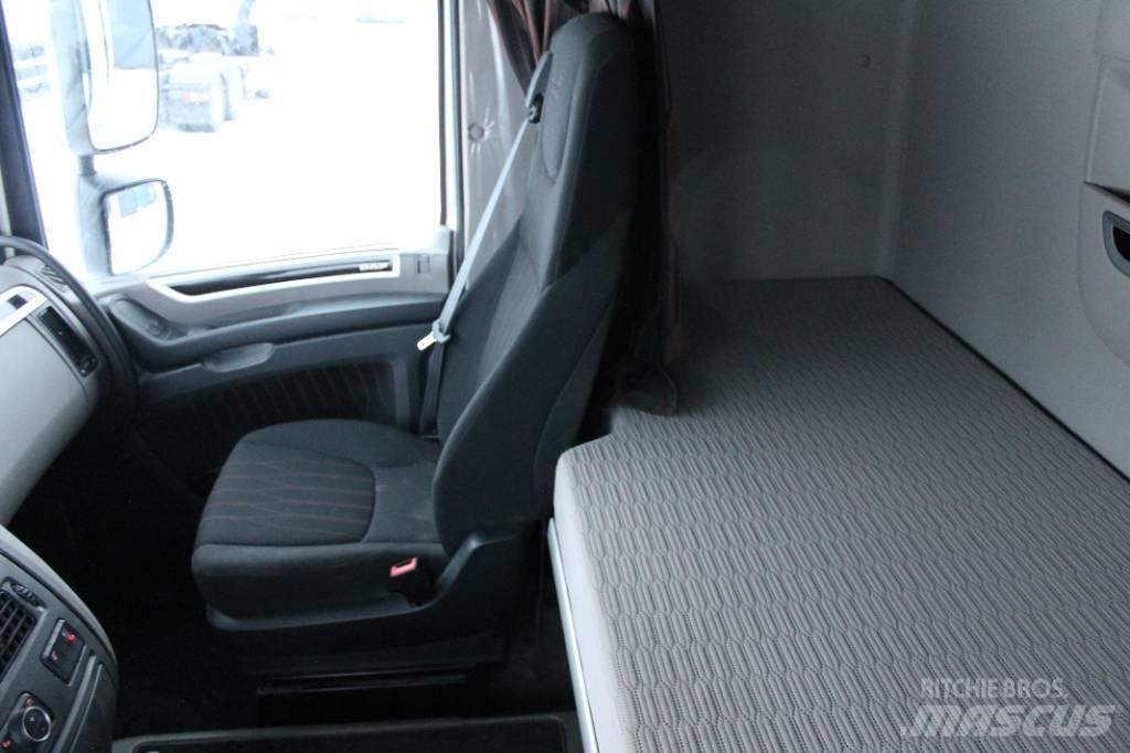 DAF XF530 6X4 FTT 曳引機組件