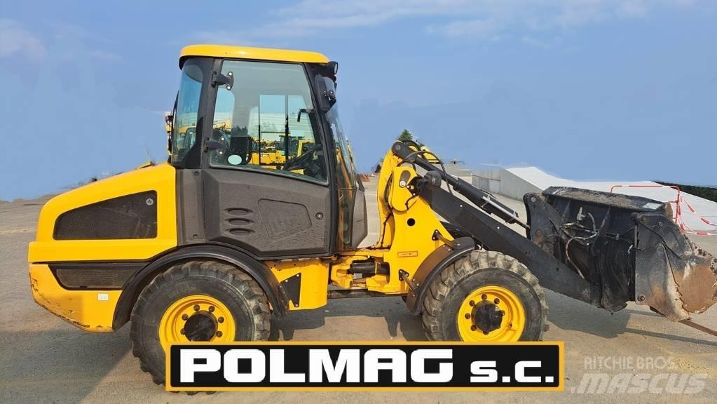 JCB 406 輪胎式裝載機